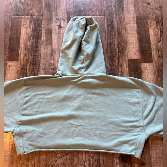 TNA Airy AF Boyfriend Cropped Hoodie in Blue/Green Size 3 or Large - Picture 4 of 4